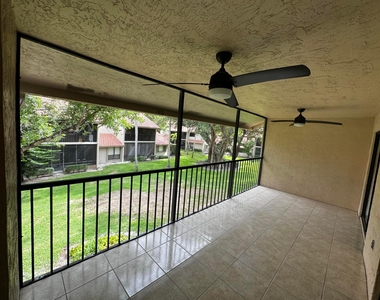 5520 Coach House Circle - Photo Thumbnail 37