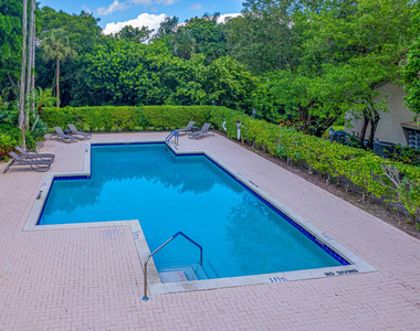 5520 Coach House Circle - Photo Thumbnail 39