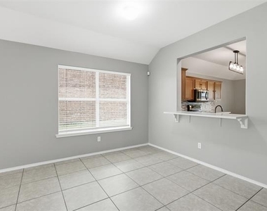 111 Shadybrook Drive - Photo Thumbnail 7