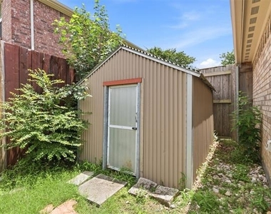 111 Shadybrook Drive - Photo Thumbnail 27