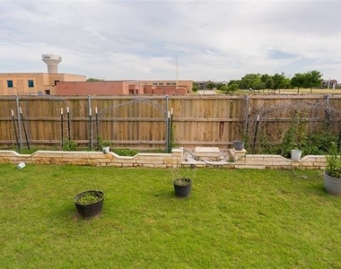 7009 Bountiful Grove Drive - Photo Thumbnail 20