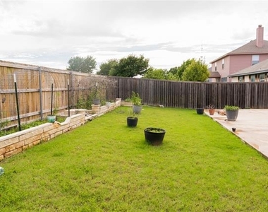 7009 Bountiful Grove Drive - Photo Thumbnail 17