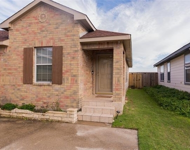 7009 Bountiful Grove Drive - Photo Thumbnail 2