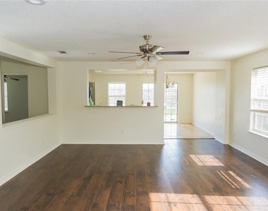 7009 Bountiful Grove Drive - Photo Thumbnail 32