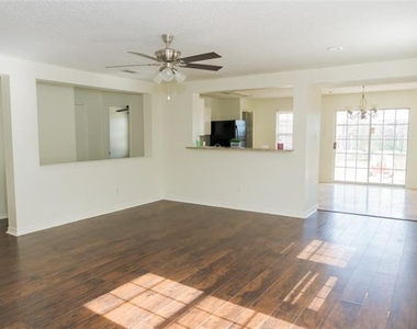 7009 Bountiful Grove Drive - Photo Thumbnail 31