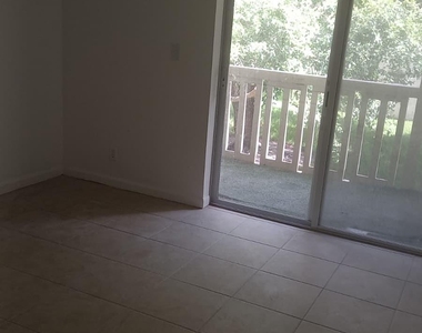 4165 Sw 67th Avenue - Photo Thumbnail 3