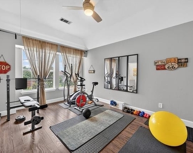 3409 Waterbury Court - Photo Thumbnail 24