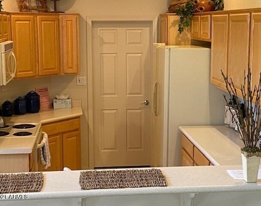 19550 N Grayhawk Drive - Photo Thumbnail 8