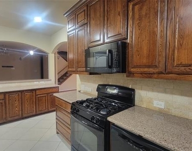 1020 Paradise Cove - Photo Thumbnail 4