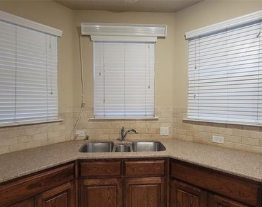 1020 Paradise Cove - Photo Thumbnail 6