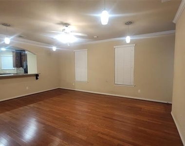 1020 Paradise Cove - Photo Thumbnail 9