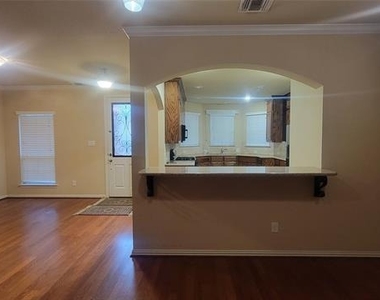 1020 Paradise Cove - Photo Thumbnail 8