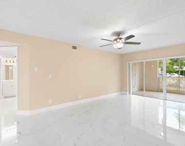 9855 Westview Drive - Photo Thumbnail 15