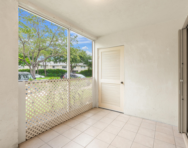 9855 Westview Drive - Photo Thumbnail 7