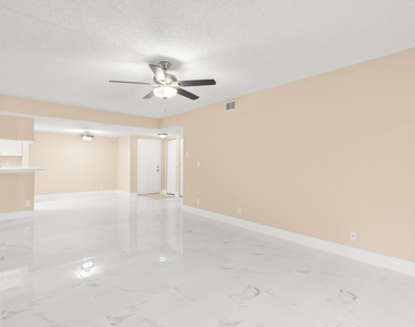 9855 Westview Drive - Photo Thumbnail 11