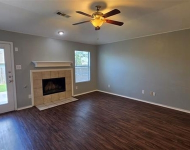 5820 Show Master Lane - Photo Thumbnail 3