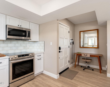 7424 N Via Camello Del Norte -- - Photo Thumbnail 40