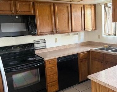2524 S El Paradiso -- - Photo Thumbnail 13