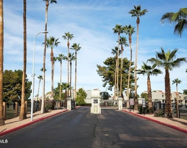2524 S El Paradiso -- - Photo Thumbnail 4