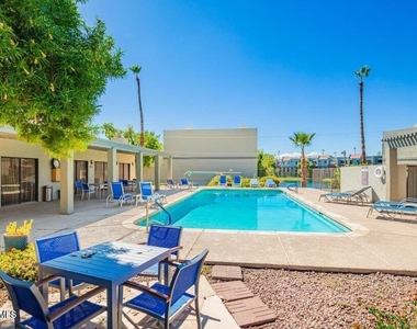 2524 S El Paradiso -- - Photo Thumbnail 3