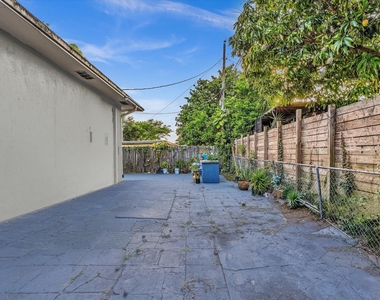 700 Sw 5th Court - Photo Thumbnail 30