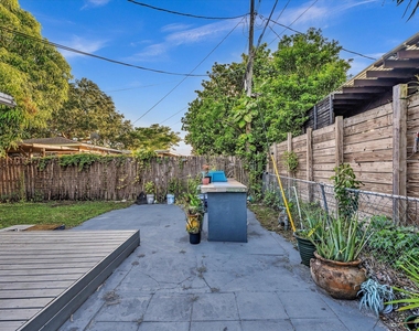 700 Sw 5th Court - Photo Thumbnail 23
