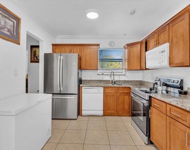 700 Sw 5th Court - Photo Thumbnail 14