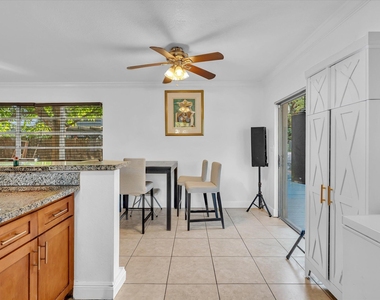 700 Sw 5th Court - Photo Thumbnail 18