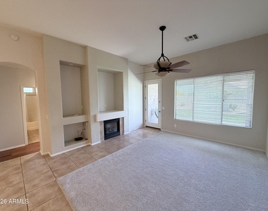 7310 E Mallory Circle - Photo Thumbnail 10