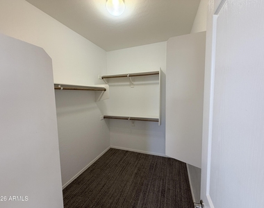 7310 E Mallory Circle - Photo Thumbnail 21
