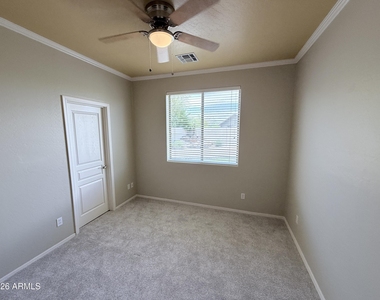 7310 E Mallory Circle - Photo Thumbnail 14