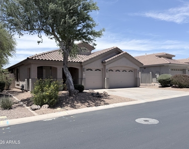 7310 E Mallory Circle - Photo Thumbnail 2