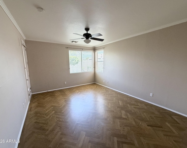 7310 E Mallory Circle - Photo Thumbnail 16