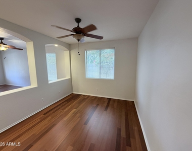 7310 E Mallory Circle - Photo Thumbnail 5