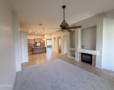 7310 E Mallory Circle - Photo Thumbnail 11