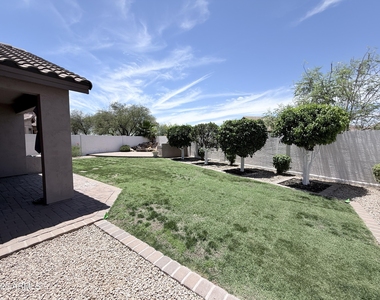 7310 E Mallory Circle - Photo Thumbnail 25