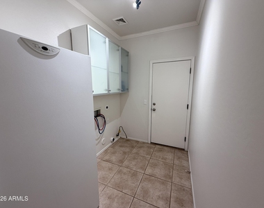 7310 E Mallory Circle - Photo Thumbnail 15