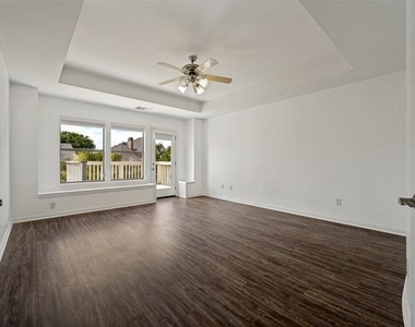 1419 Biltmore Court - Photo Thumbnail 8