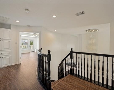 1419 Biltmore Court - Photo Thumbnail 23