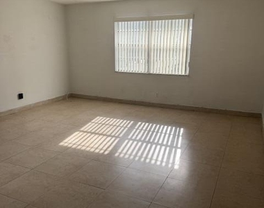 3651 Sw 60th Terrace - Photo Thumbnail 2