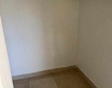 3651 Sw 60th Terrace - Photo Thumbnail 7