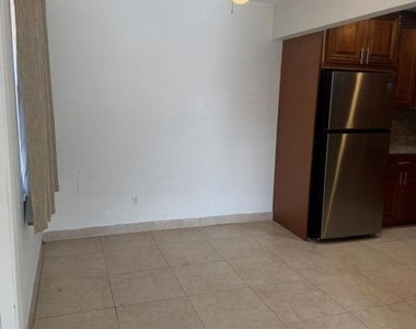 3651 Sw 60th Terrace - Photo Thumbnail 5