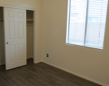 30899 N 125th Drive - Photo Thumbnail 22