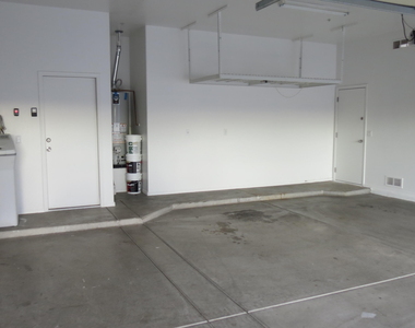 30899 N 125th Drive - Photo Thumbnail 17