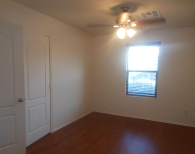 17770 W Red Bird Road - Photo Thumbnail 5