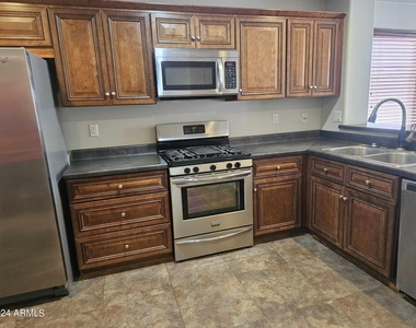 17770 W Red Bird Road - Photo Thumbnail 8