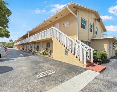 2607 Ne 8th Avenue - Photo Thumbnail 16