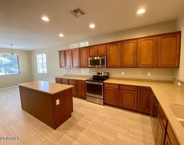 654 W Desert Mountain Drive - Photo Thumbnail 3