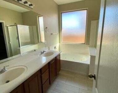 654 W Desert Mountain Drive - Photo Thumbnail 17