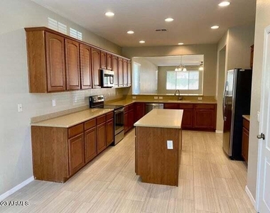 654 W Desert Mountain Drive - Photo Thumbnail 1
